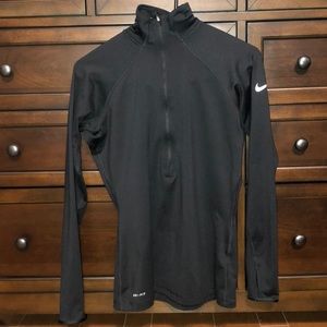 Women’s Nike Pro half zip long sleeve shirt